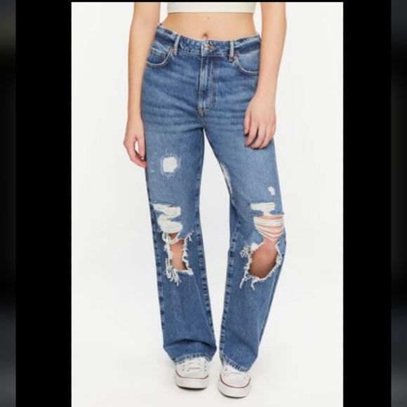 Forever 21 Baggy Straight Leg Distressed high Rise Blue Jeans Size 30 - Picture 1 of 8